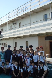 На плавбазе